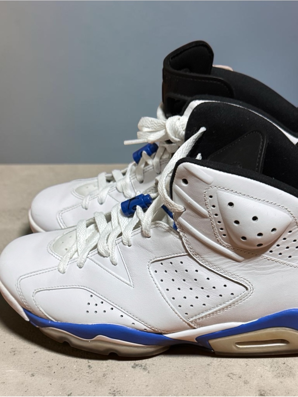 Air Jordan 6 Retro Size 10 White/Sport Blue